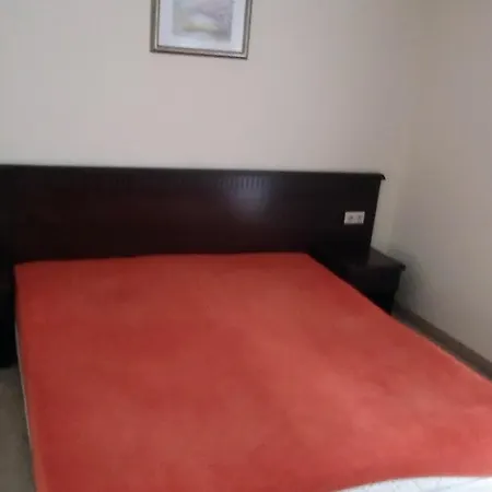 Specious Near Beautiful شقة