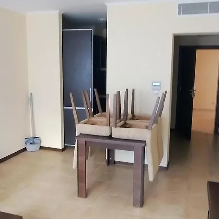 شقة Specious Near Beautiful